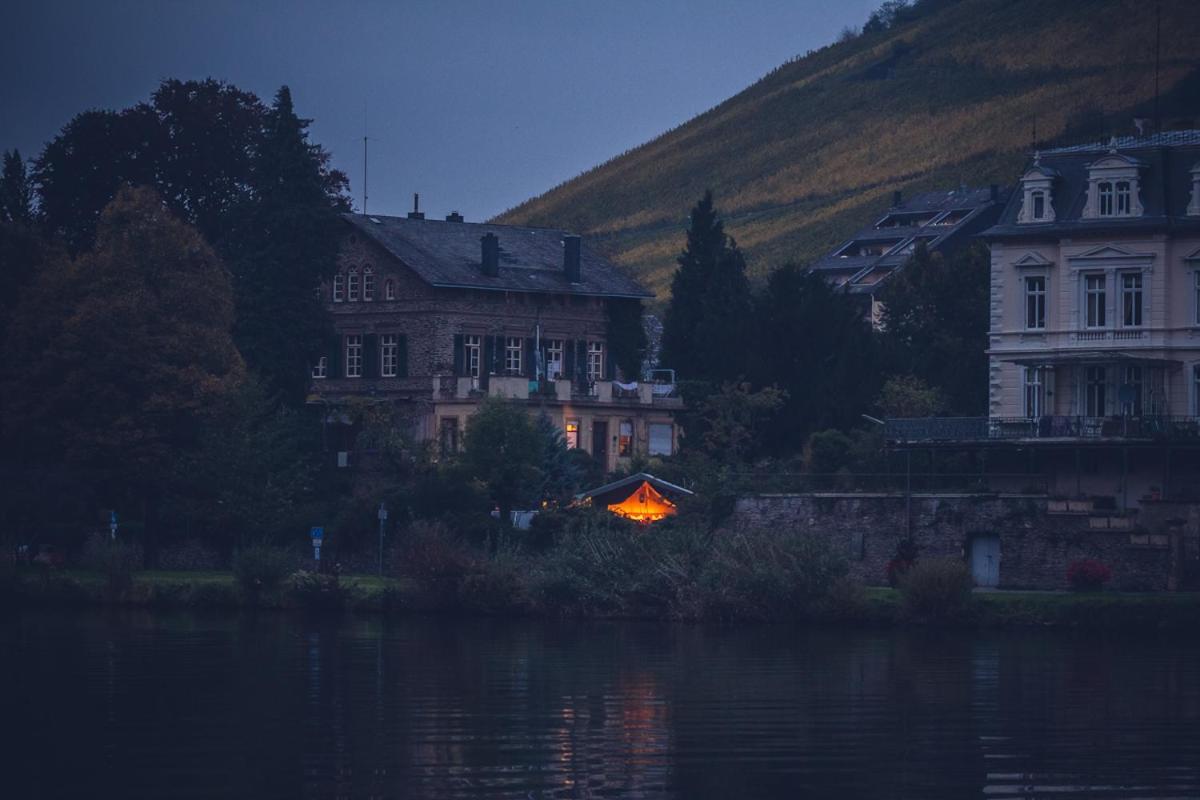 Moselglamping Hotell Traben-Trarbach Rum bild